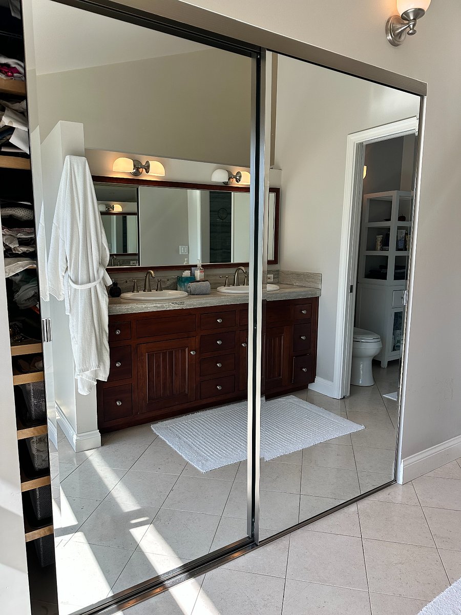 Master bathroom, sinks