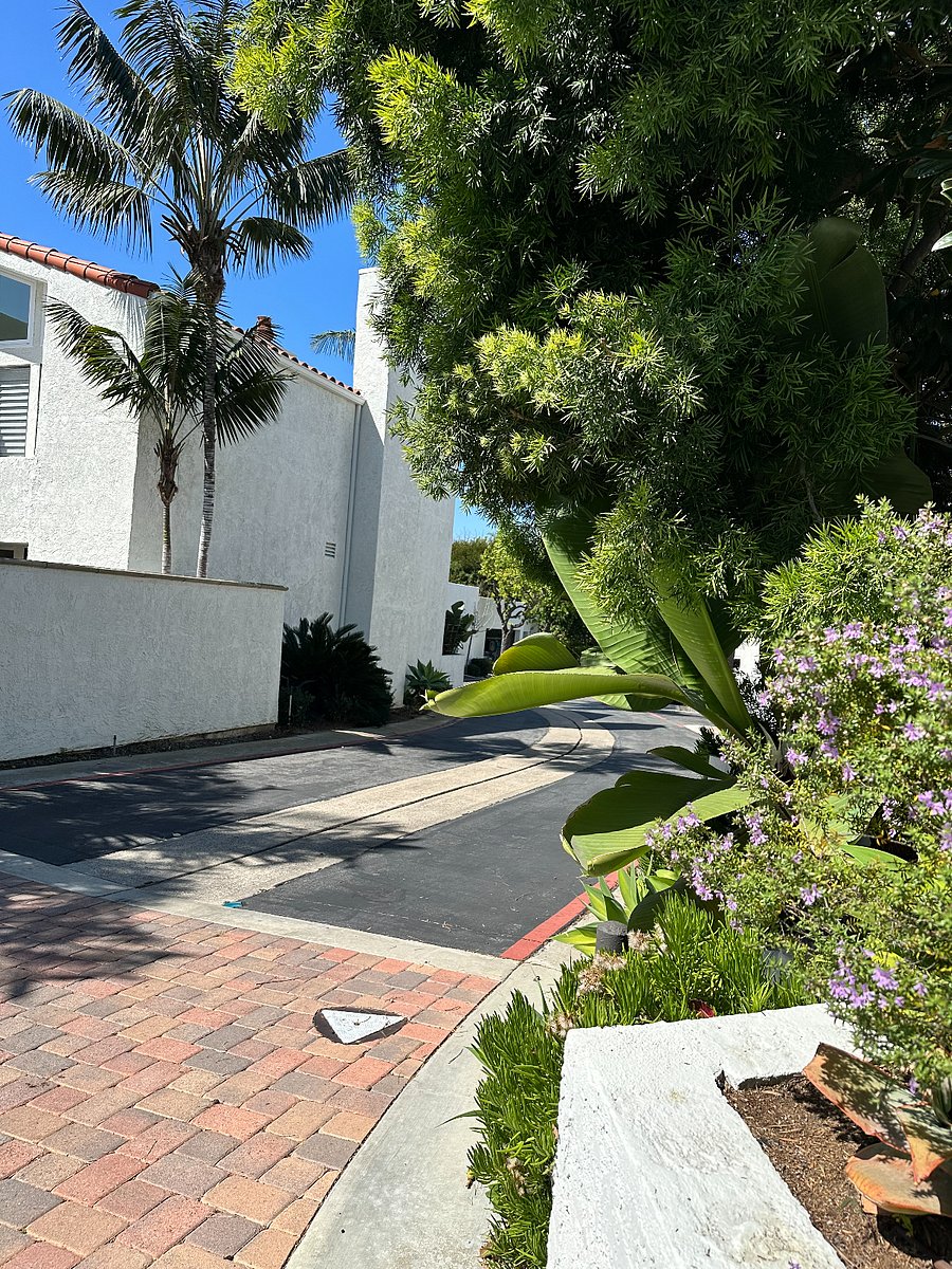 Wide drive way