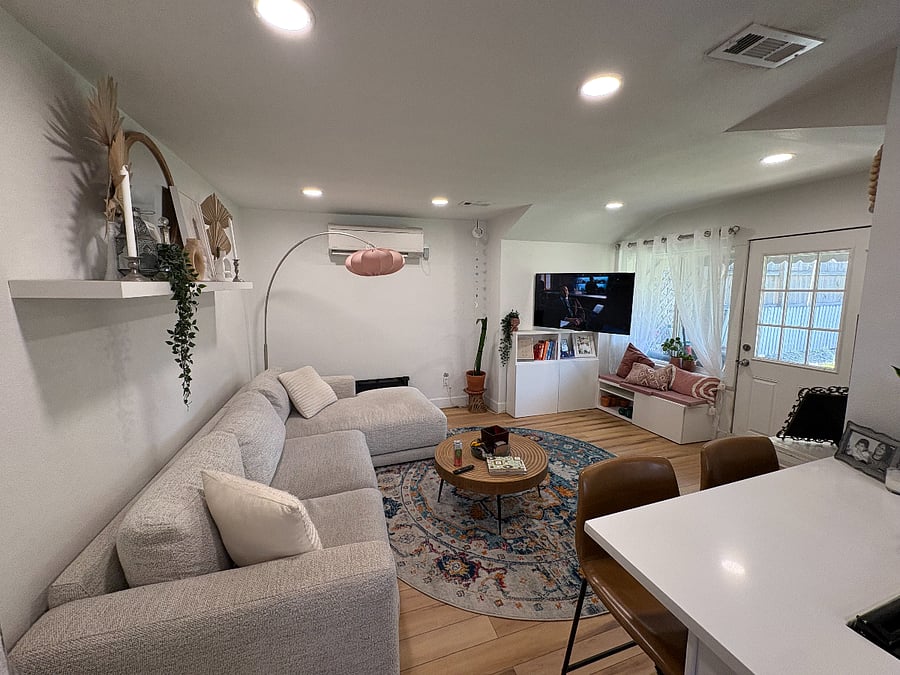 Sunny living room that also has privacy in the evenings.
