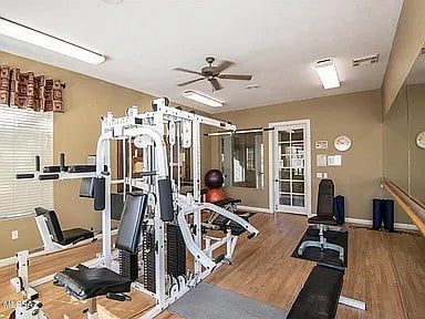 Work out weights in Club House
