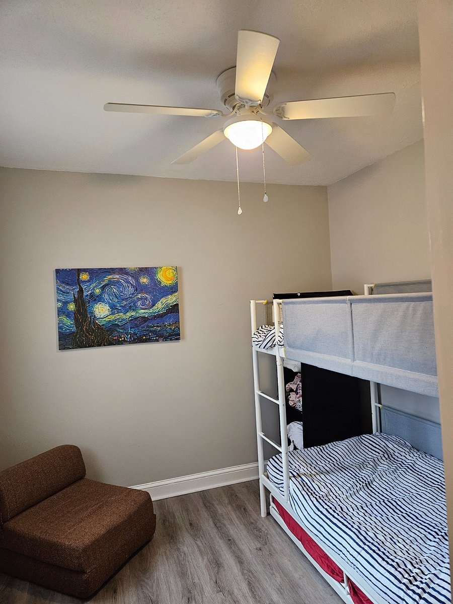 Downstairs bedroom. Bunk with pull out 3rd trundle bed