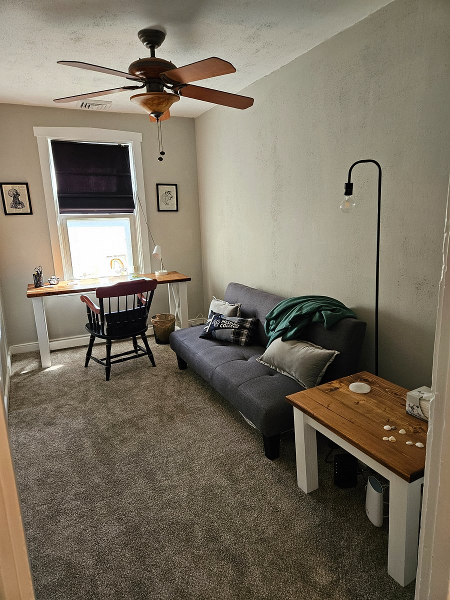 Sunny second floor office. Futon for extra sleeping.