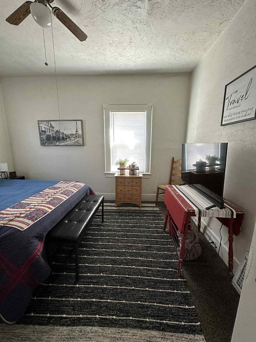 Downstairs bedroom