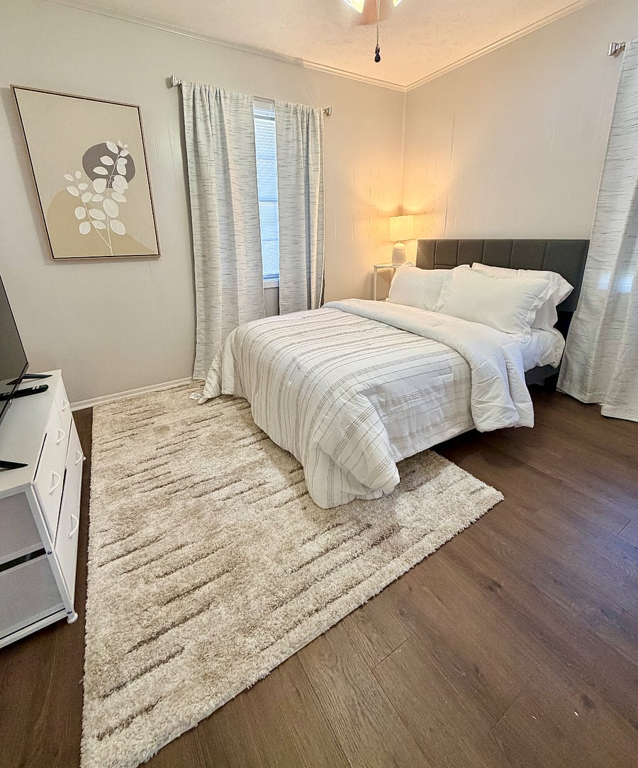 Guest Bedroom #1