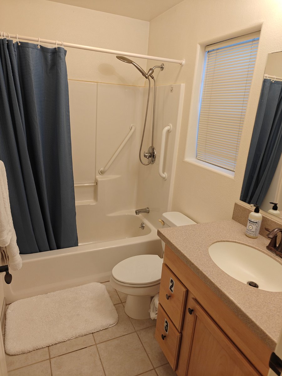 room 2 and 3 shared bathroom