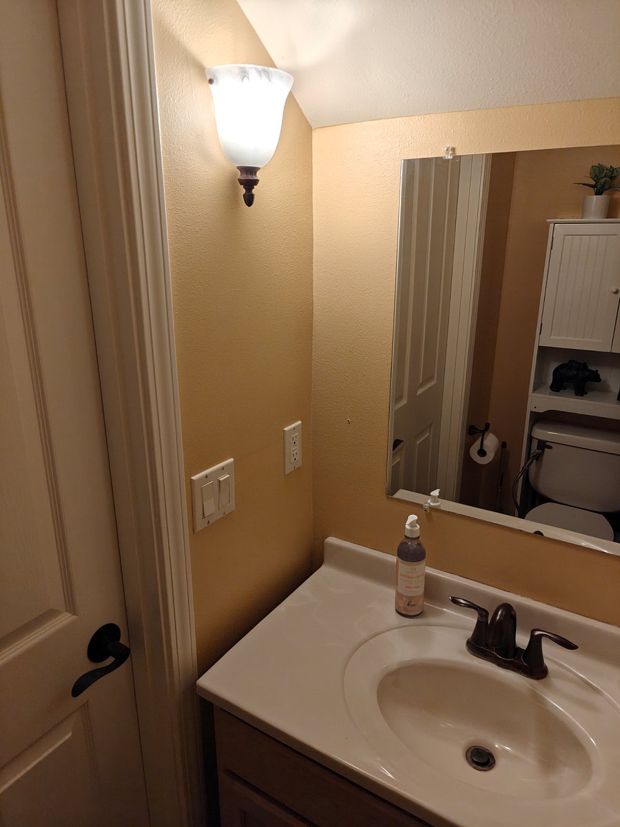 common area - downstairs bathroom