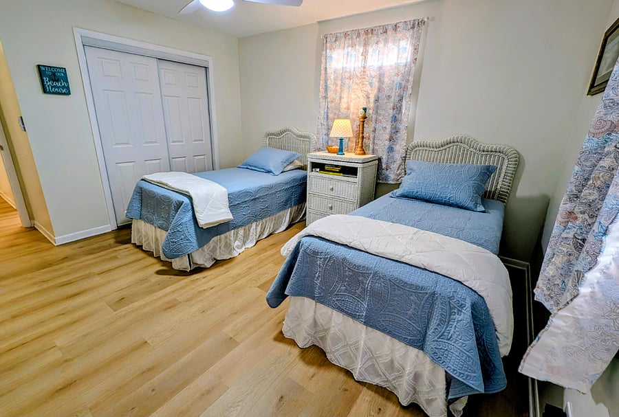 Two twin beds - third bedroom