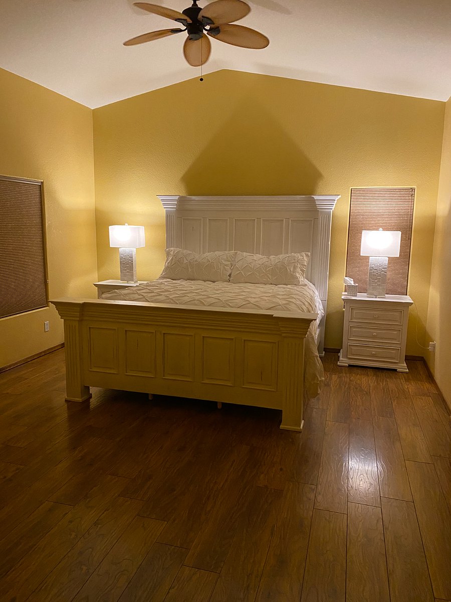 King bedroom #1