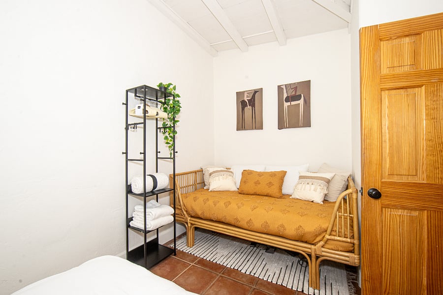 twin sized daybed