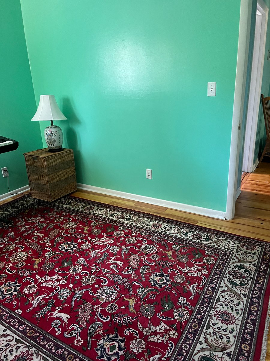 Spare room with limited storage space
sunmpor