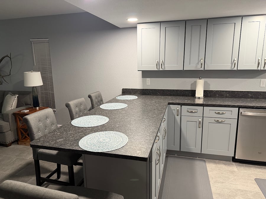 Dining counter