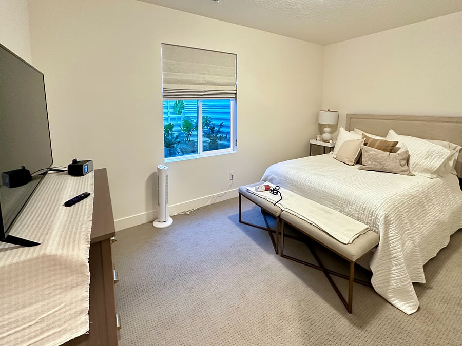 Bedroom 1 - Queen
