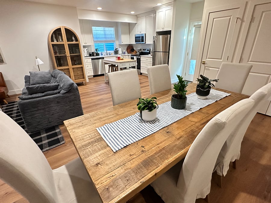Dining & Kitchen