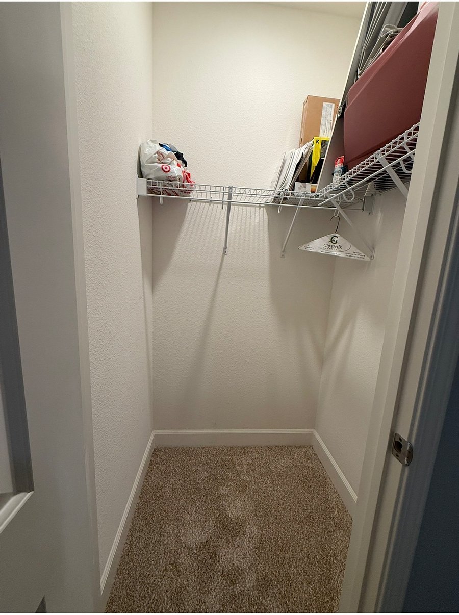 Walkin closet
