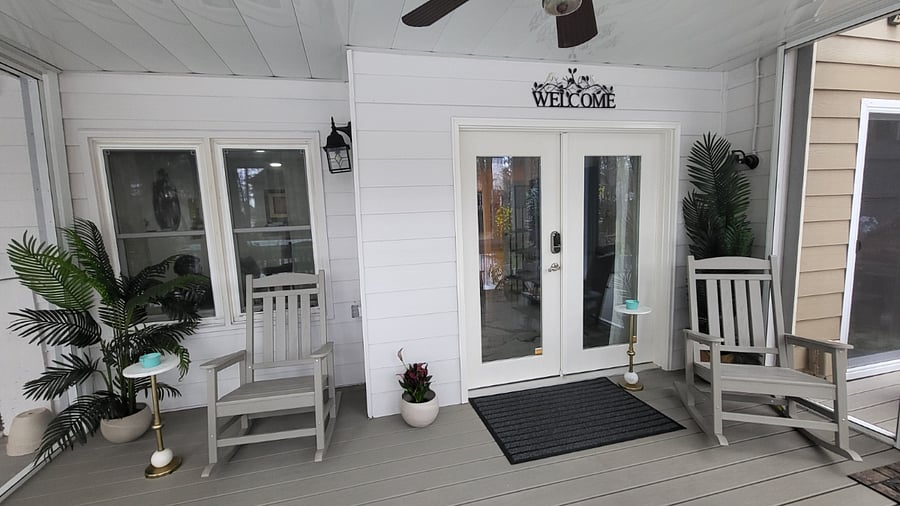 Welcome! Enter using the key pad entry code provided in the screened-in entrance patio.