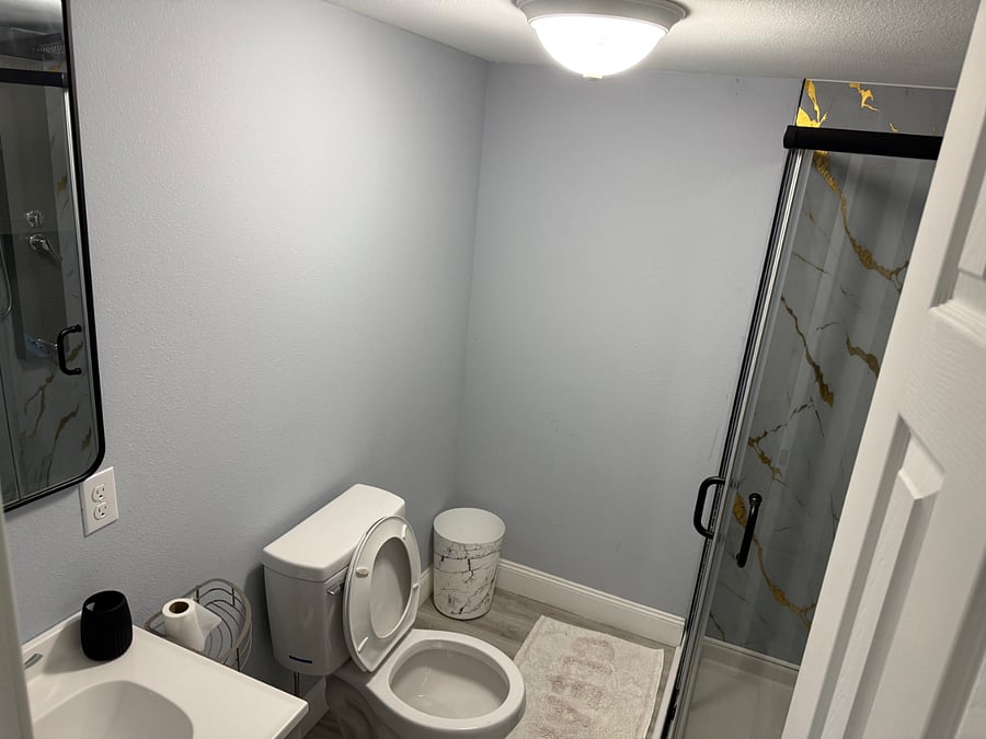 Guest Master Bath 2