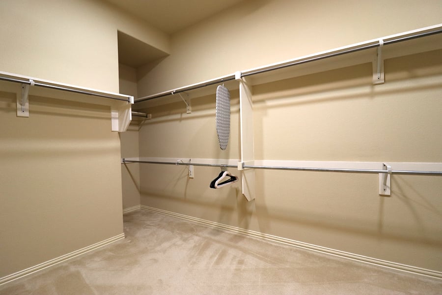Walk In Closet
