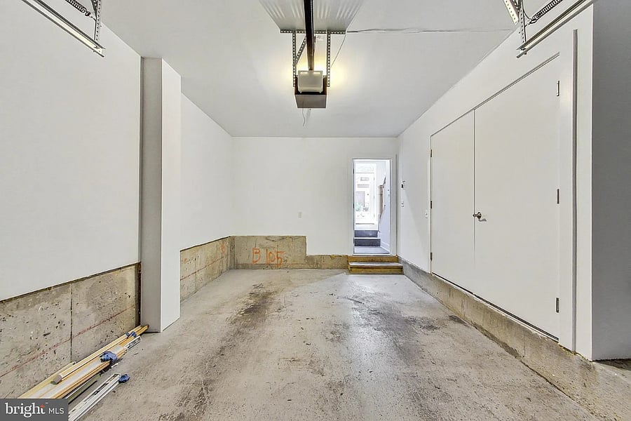 1-car garage with storage space