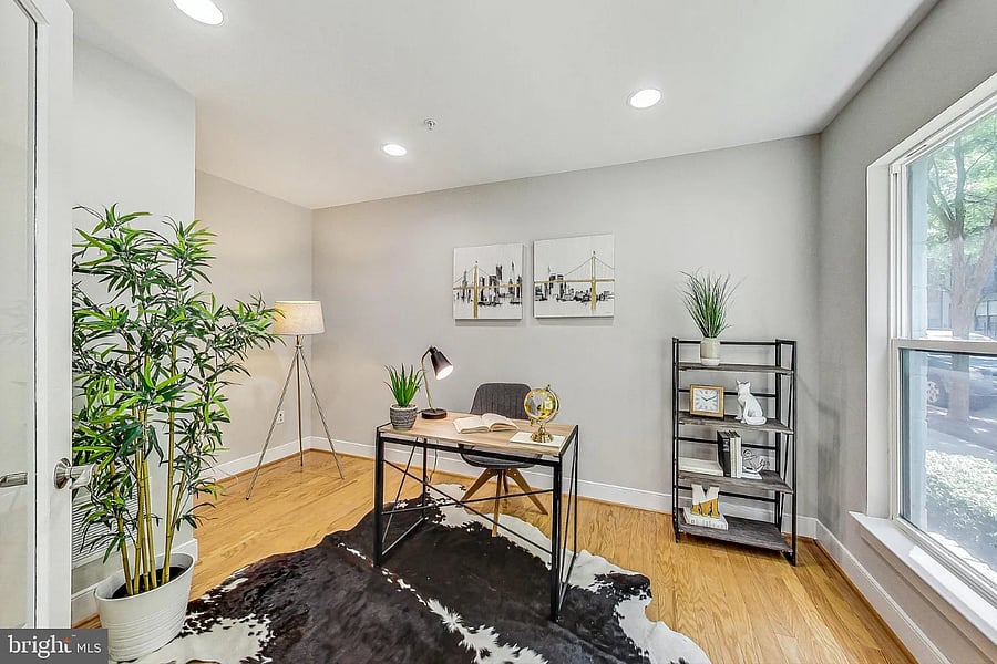 Ground floor office/den