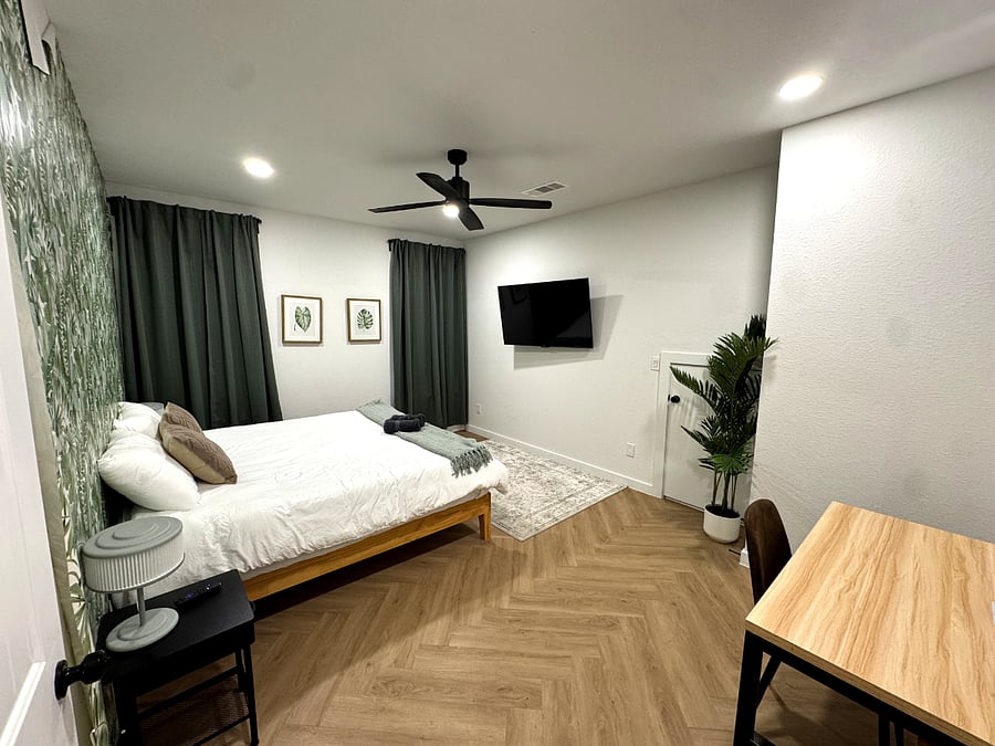 2nd Floor Master Suite