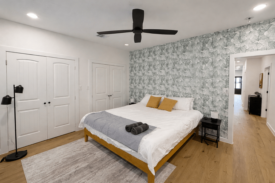 Bedroom 2 - Main Floor