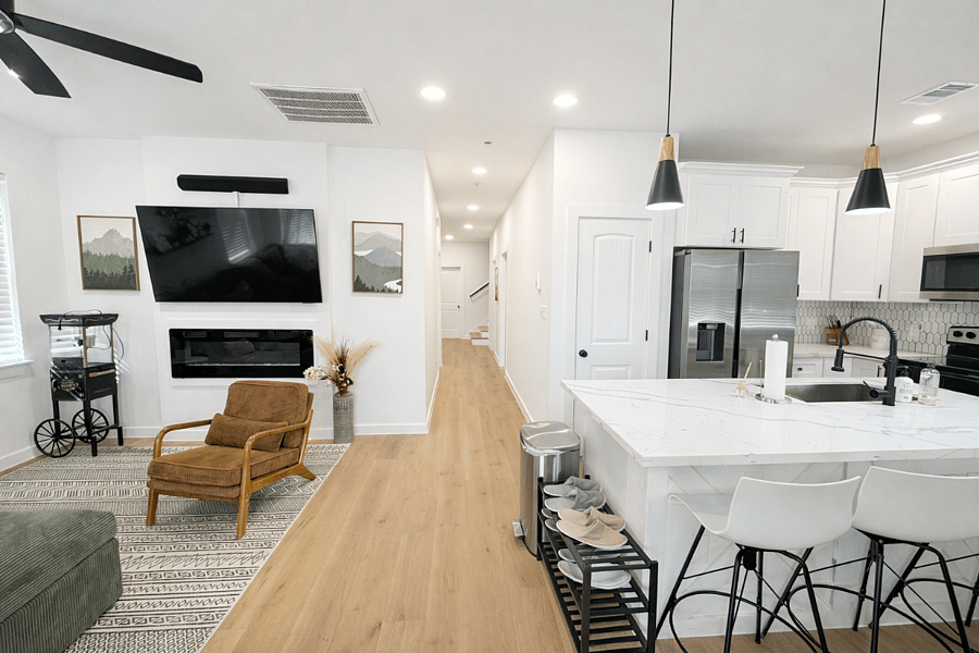 Main Hallway - Kitchen / Living Room