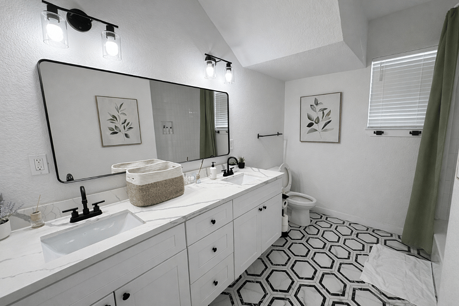 Main floor bathroom