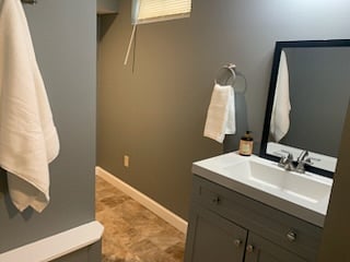 Downstairs full bathroom.