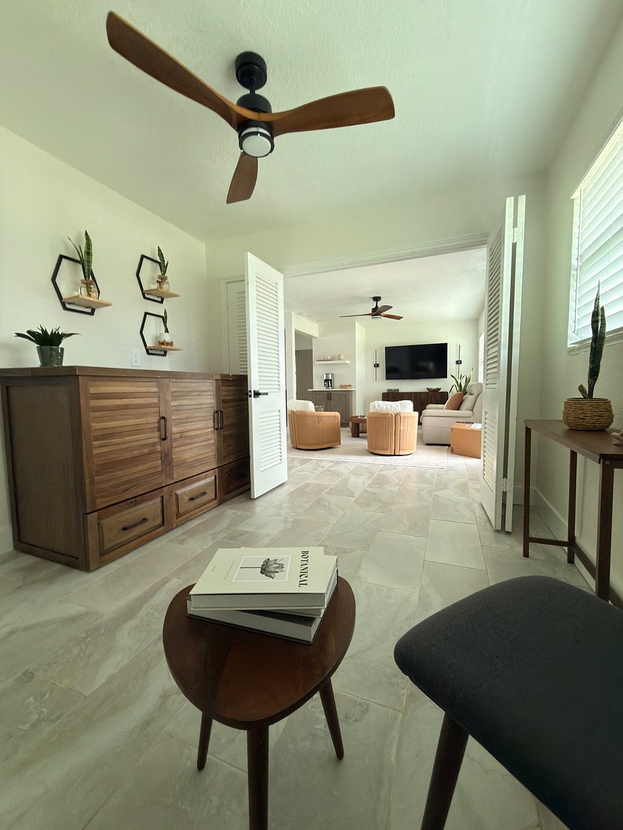 Third bedroom with cabinet bed