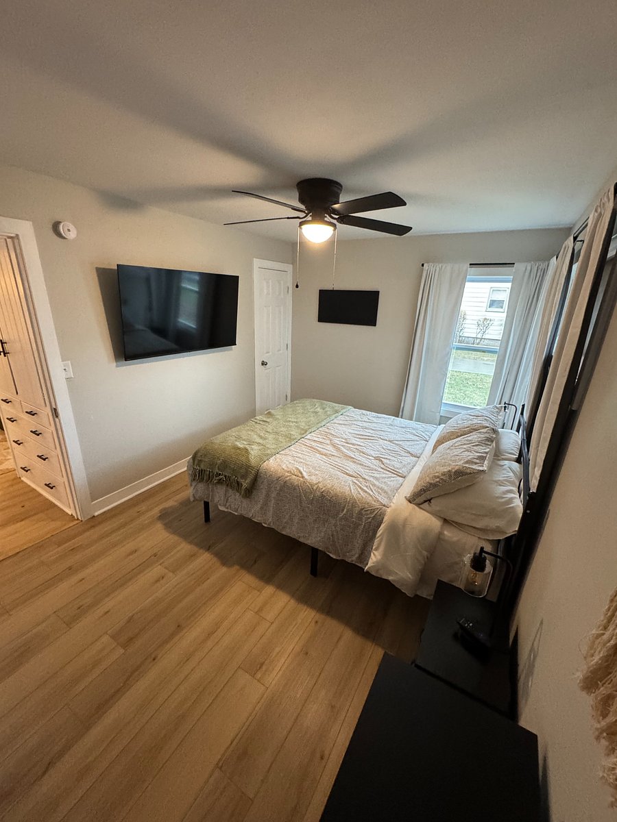 Bedroom 2 with Queen Bed and 55" Smart 55