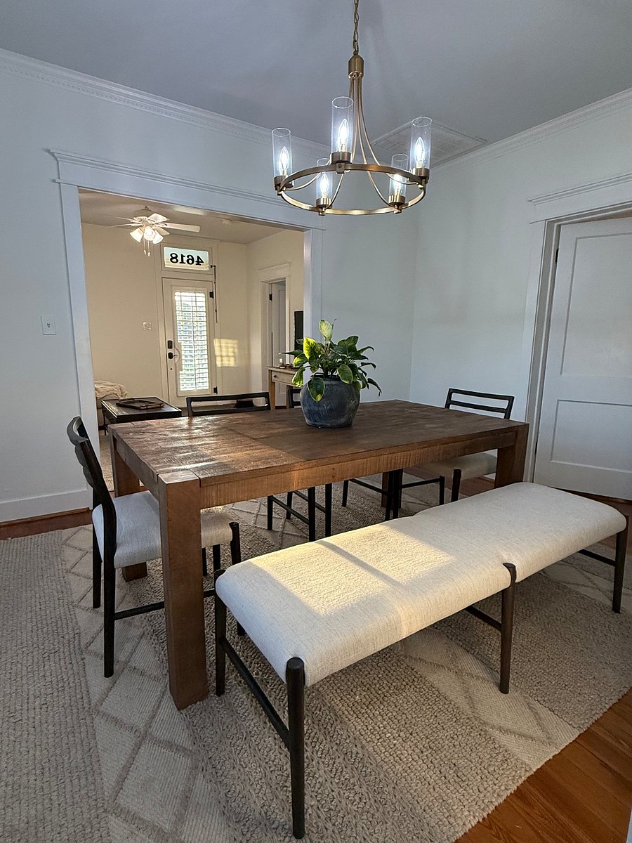 Pottery barn dining table for 6 with bench