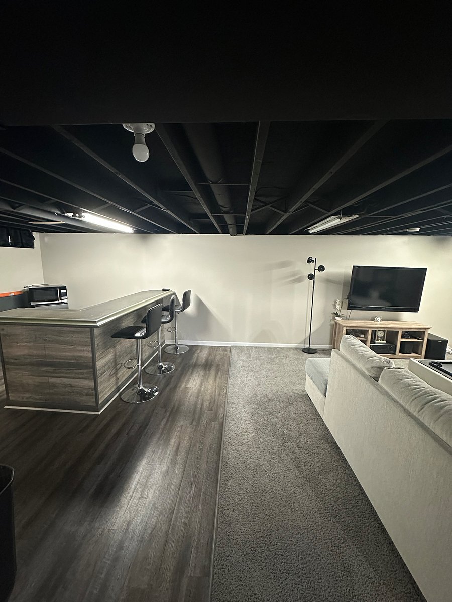 Basement bar 