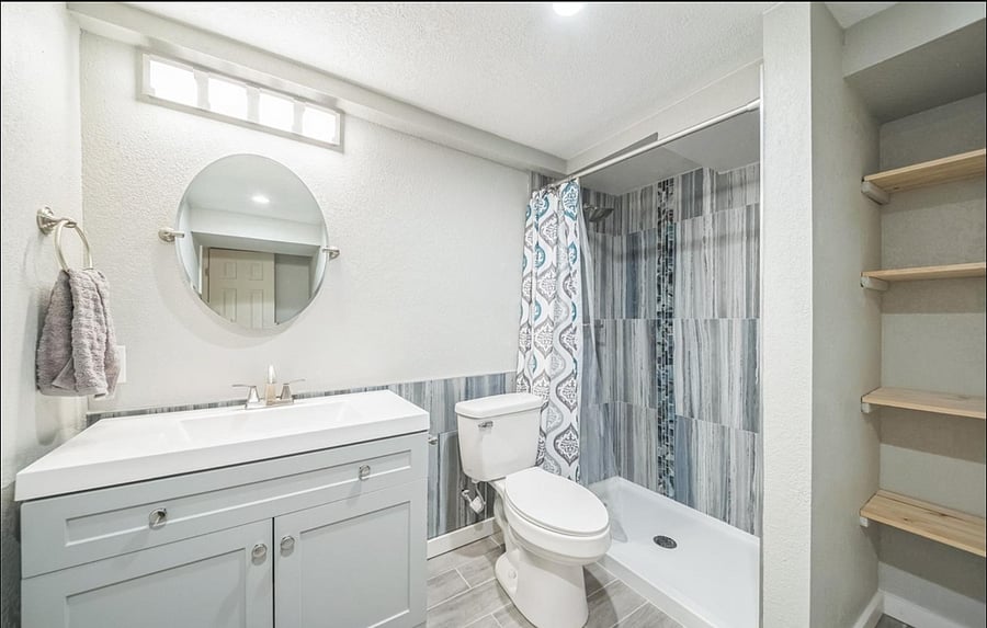 Downstairs Bathroom 