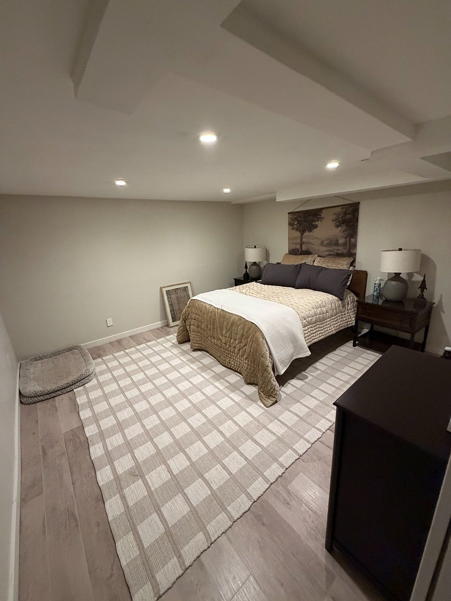 Downstairs bedroom #1