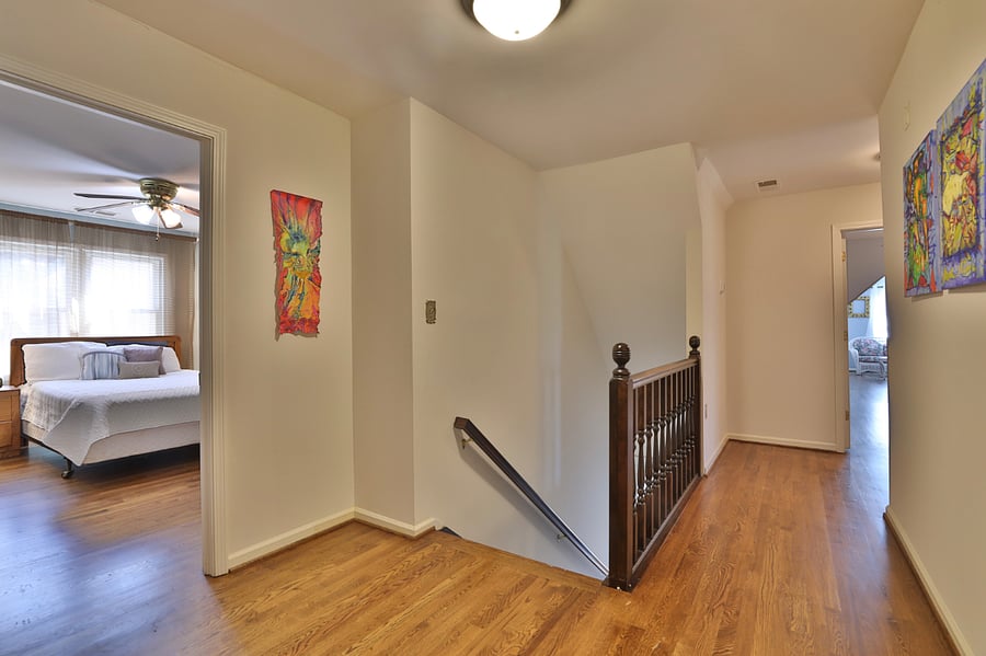  Specious upstairs landing 