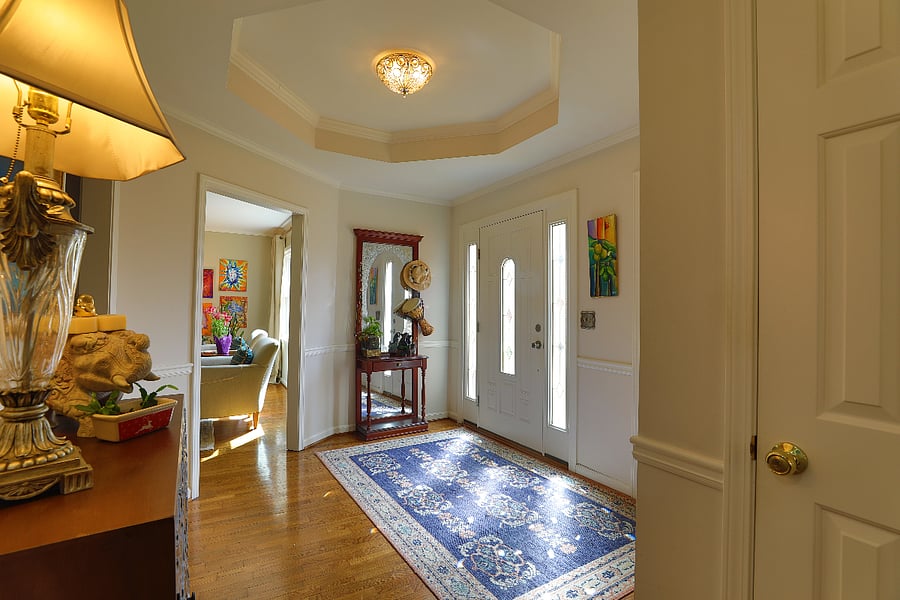 Specious entrance area