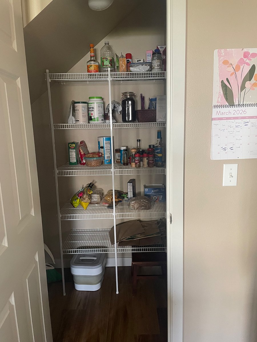 Walk in pantry