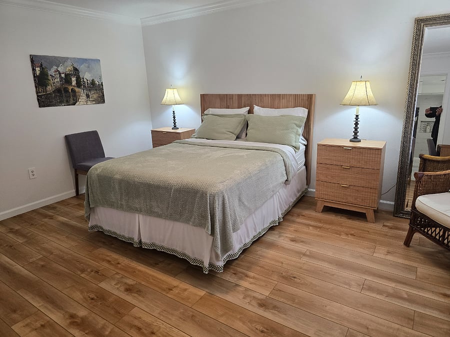 Guest bedroom