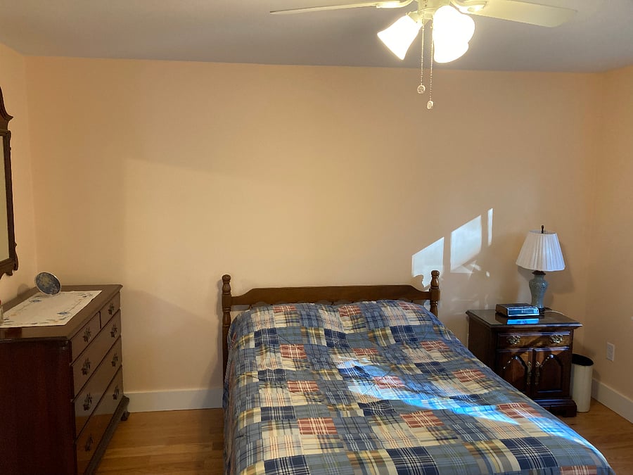 Bedroom with double bed