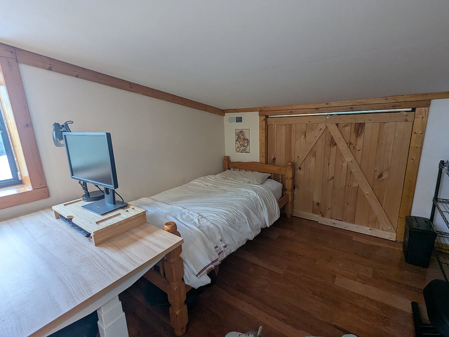Upstairs bedroom/ home office