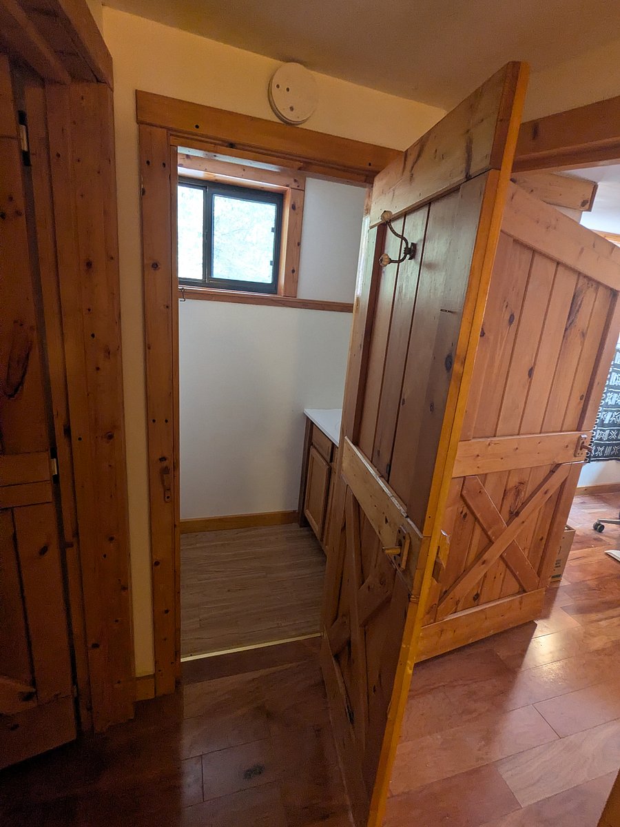 Upstairs half-bath