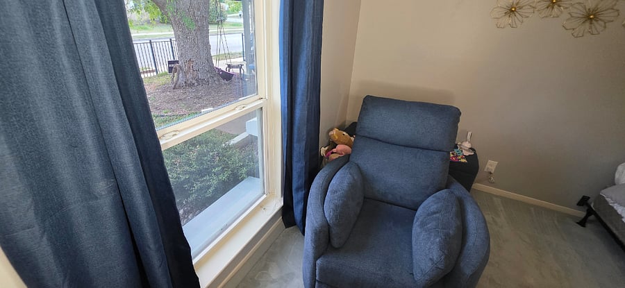 Great View of the pecan tree and child swing plus outdoor seating area under the shade! Enjoy this view at Pecan Porch Retreat