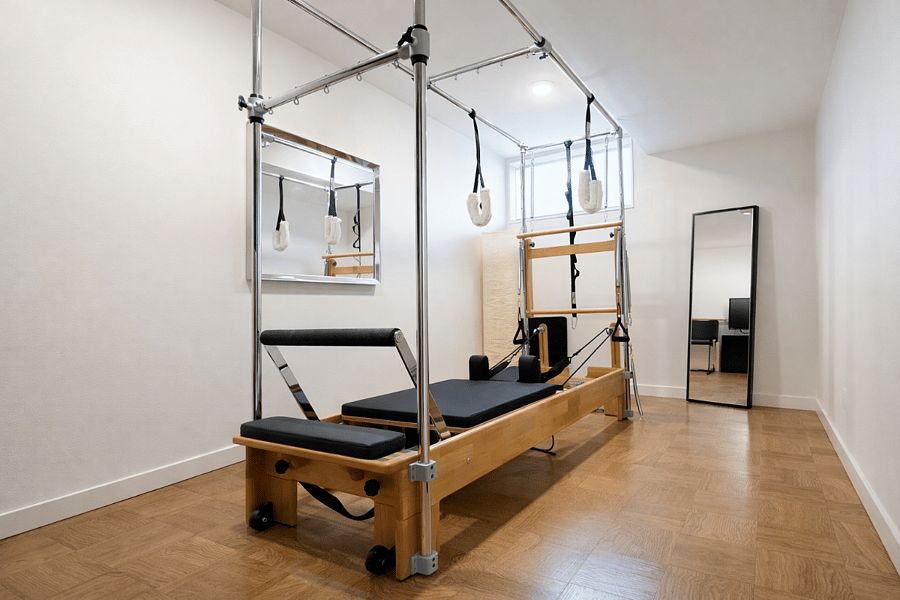 pilates cadillac reformer