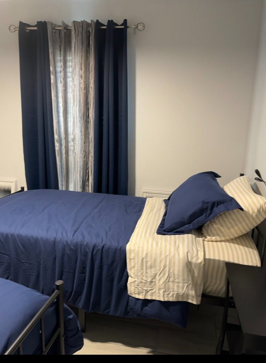 Bedroom 2:
Shared room 2 Twin XL - $850 Shared Bath-
OR CONVERT TO
Private Room 1 full bed-$900 Shared Bath
WALK IN CLOSET