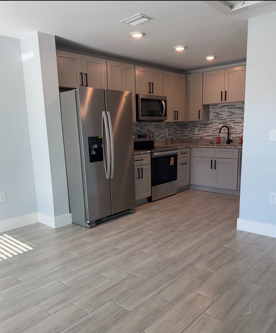 Full Kitchen
