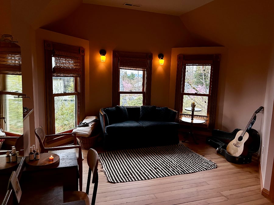 Master Bedroom Living Area