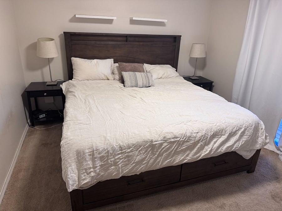 Master King bed