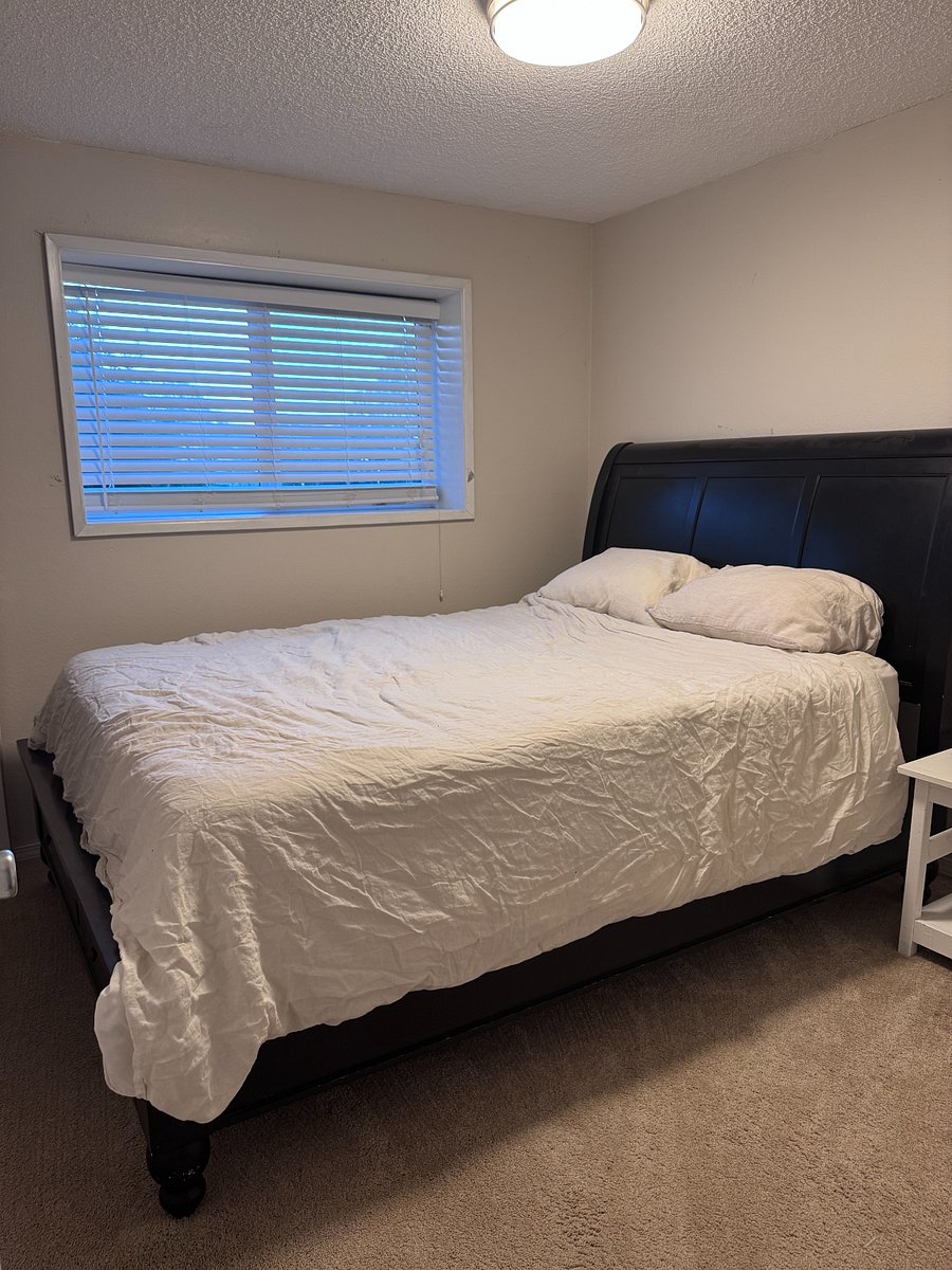 2nd Queen bedroom
