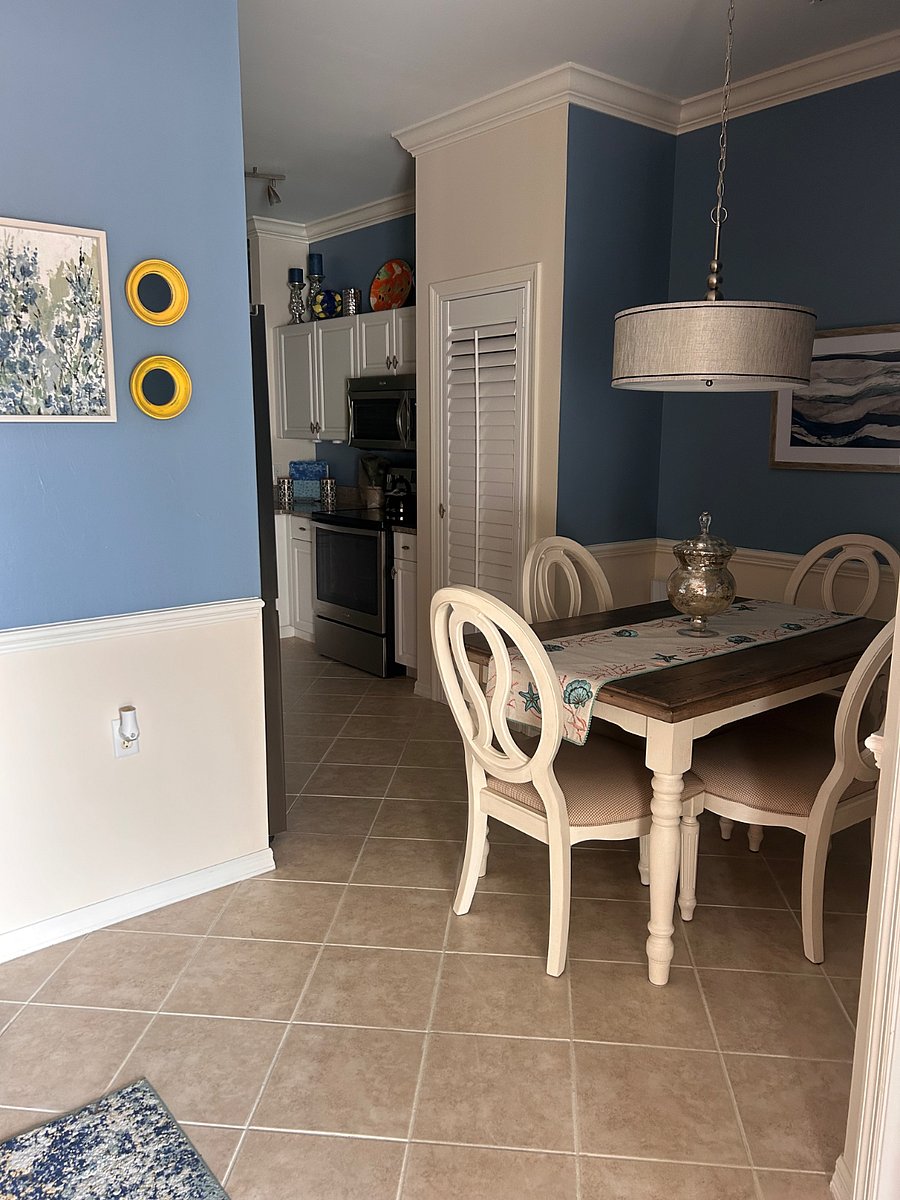 Dining area off of kitchen