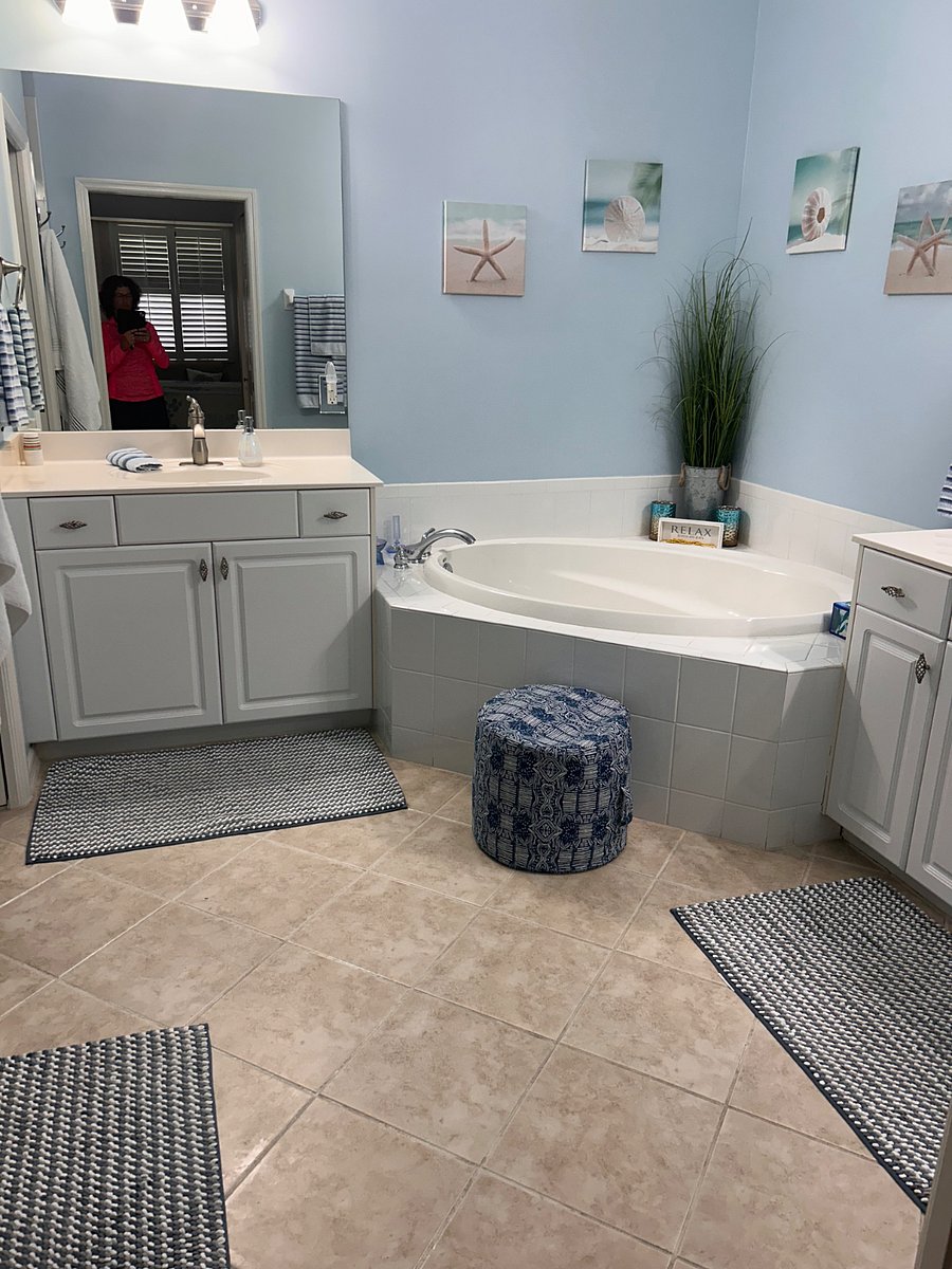 Master bath 